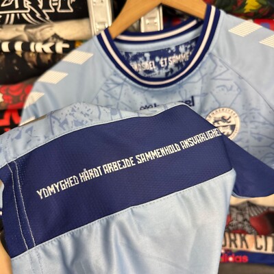 Maillot Domicile SønderjyskE 2022-2023 – Hummel – Taille S – Homme – Dernière Occasion