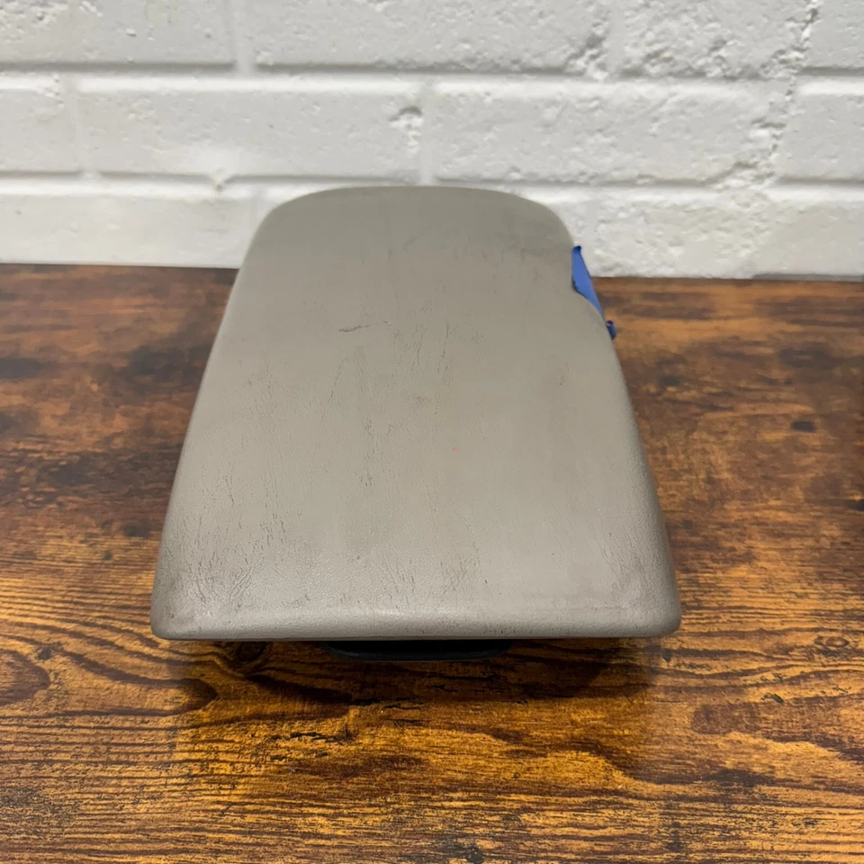 Chevrolet Impala 2000-2005 consola central beige vinilo canastilla reposabrazos tapa OEM Foto 3 de 4