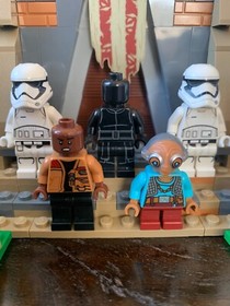 LEGO Star Wars: Battle on Takodana (75139) w/ Minifigures, Manual