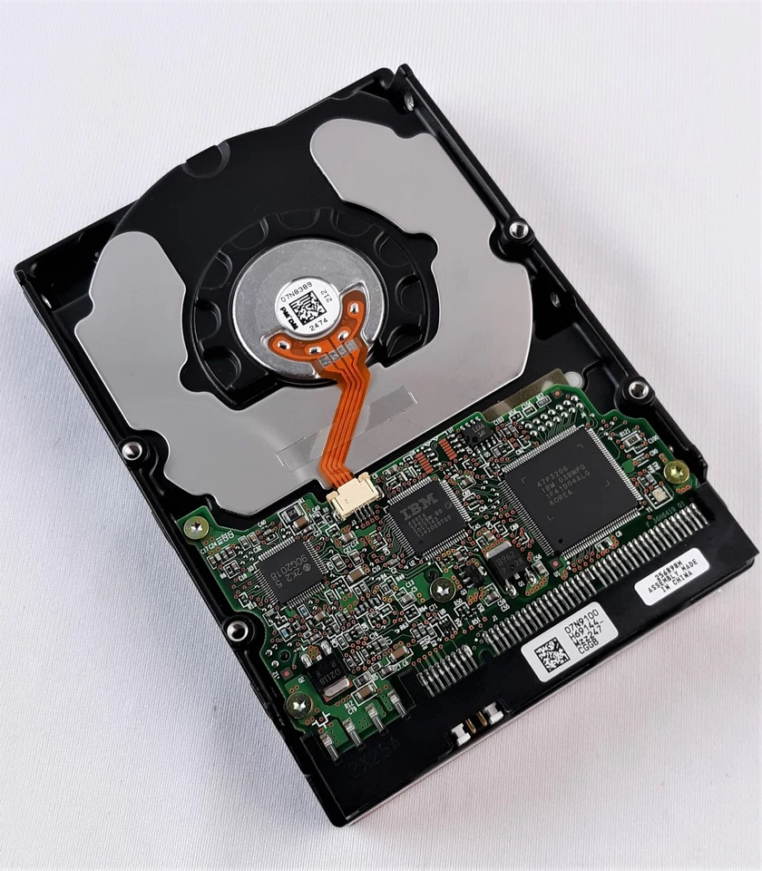 IBM 07N9208 IC35L040AVVA07-0 Hard Drive - Image 3 of 3