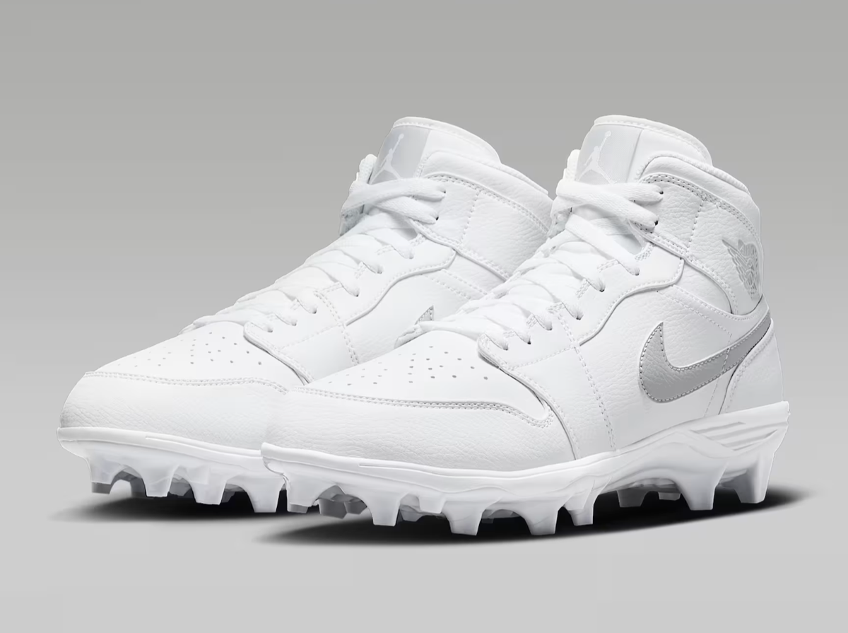 スパイク Air Jordan 1 Mid White Cleats 27.5 Jordan 1 Mid Little/Big Kids' Cleats – Midway Sports