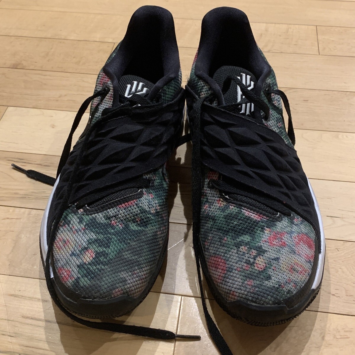 Nike Kyrie Low Floral Black Men's Size 12 AO8979-002 9/10