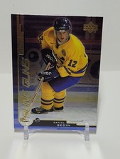 1999-00 Upper Deck Young Guns Rookie Card #165 Daniel Sedin L4. rookie card picture