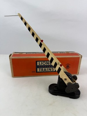 Vintage Lionel #252 O Gauge Automatic Crossing Gate