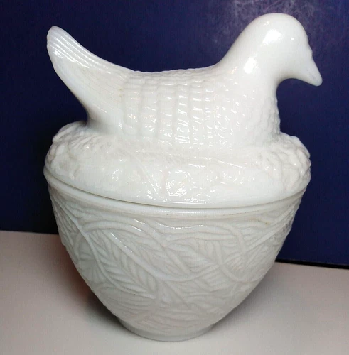 Vintage Avon Nesting Dove Candy Dish Trinket Box Covered Milk Glass Bird Nest