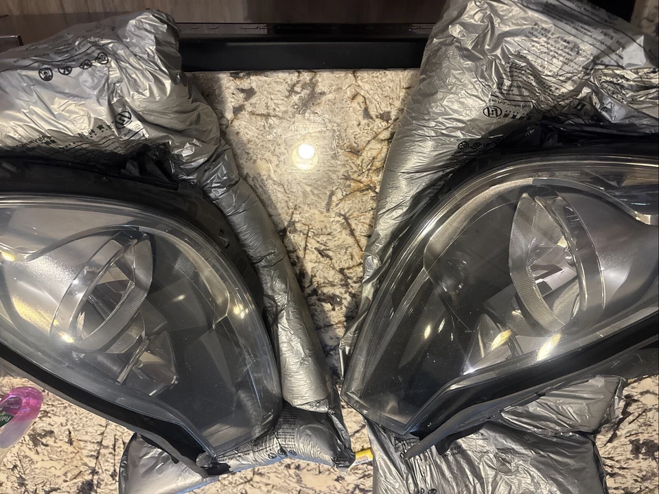 Fits 2012-2014 Mercedes-Benz W204 C350 COUPE Projector Headlights LED Switchback - Image 3 of 4