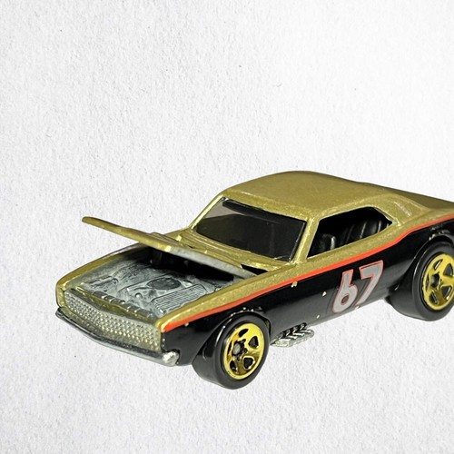 Hot Wheels 1967 Chevy Camaro General Motors 5-Pack Exclusive Hood Opens Gold Blk - Picture 6 of 9