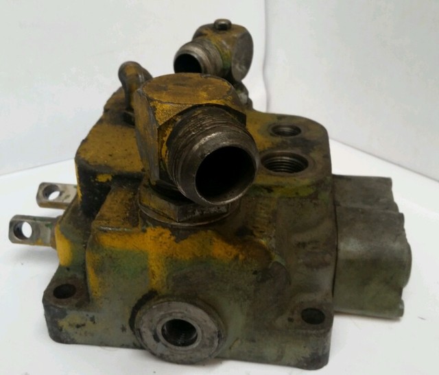 1763667 Good Used Clark Forklift Two Spool Control Valve 1763667u eBay