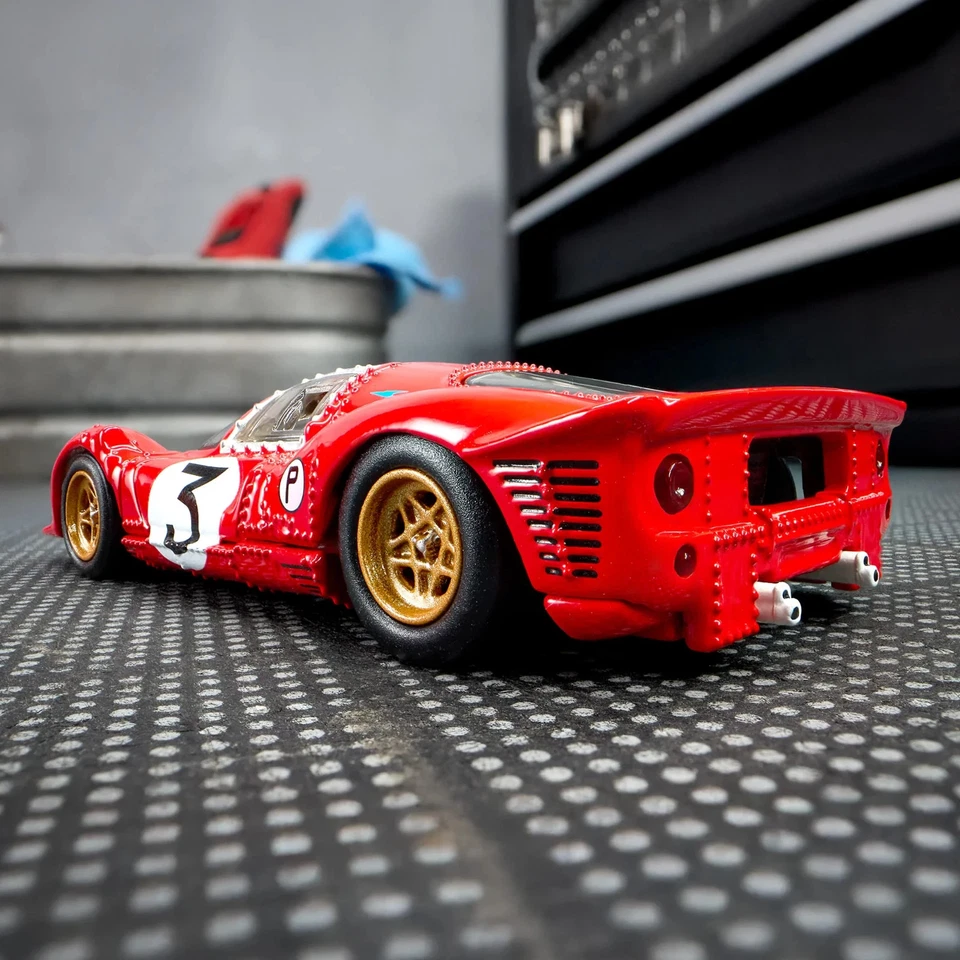 Hot Wheels Elite 64 1967 Ferrari 330 P4 JCP47 – Pre-Order / Ships Mid-Dec 🚗🔥 - Immagine 3 di 4