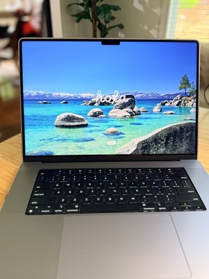 Excellent Macbook Pro 16'' M1 Pro CPU 16GB RAM 1TB SSD built in SD Card Reader