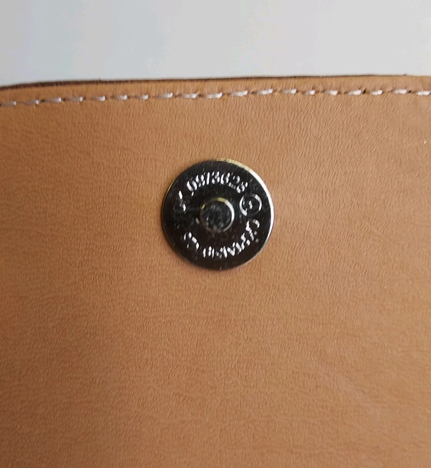 Funda Universal de Cuero para Teléfono Celular con Clip de Metal con Lazo para Cinturón 6.5"×3.5" MARRÓN Foto 4 de 4