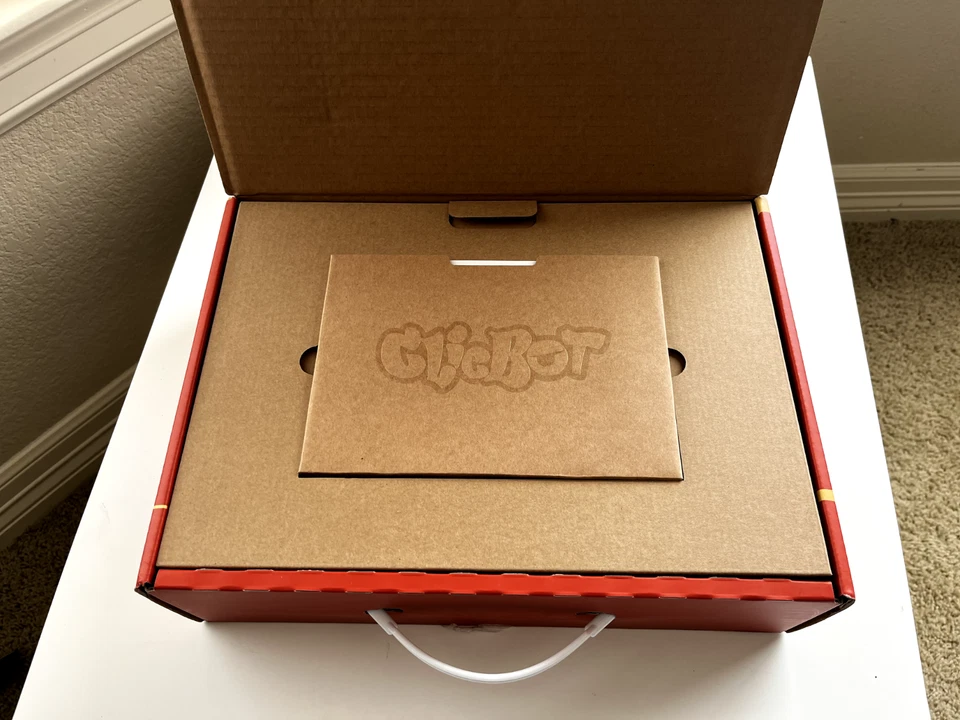 Clicbot Stem Starter Kit, KEYi TECH, 1000 robots construidos a partir de 1 kit Foto 3 de 4