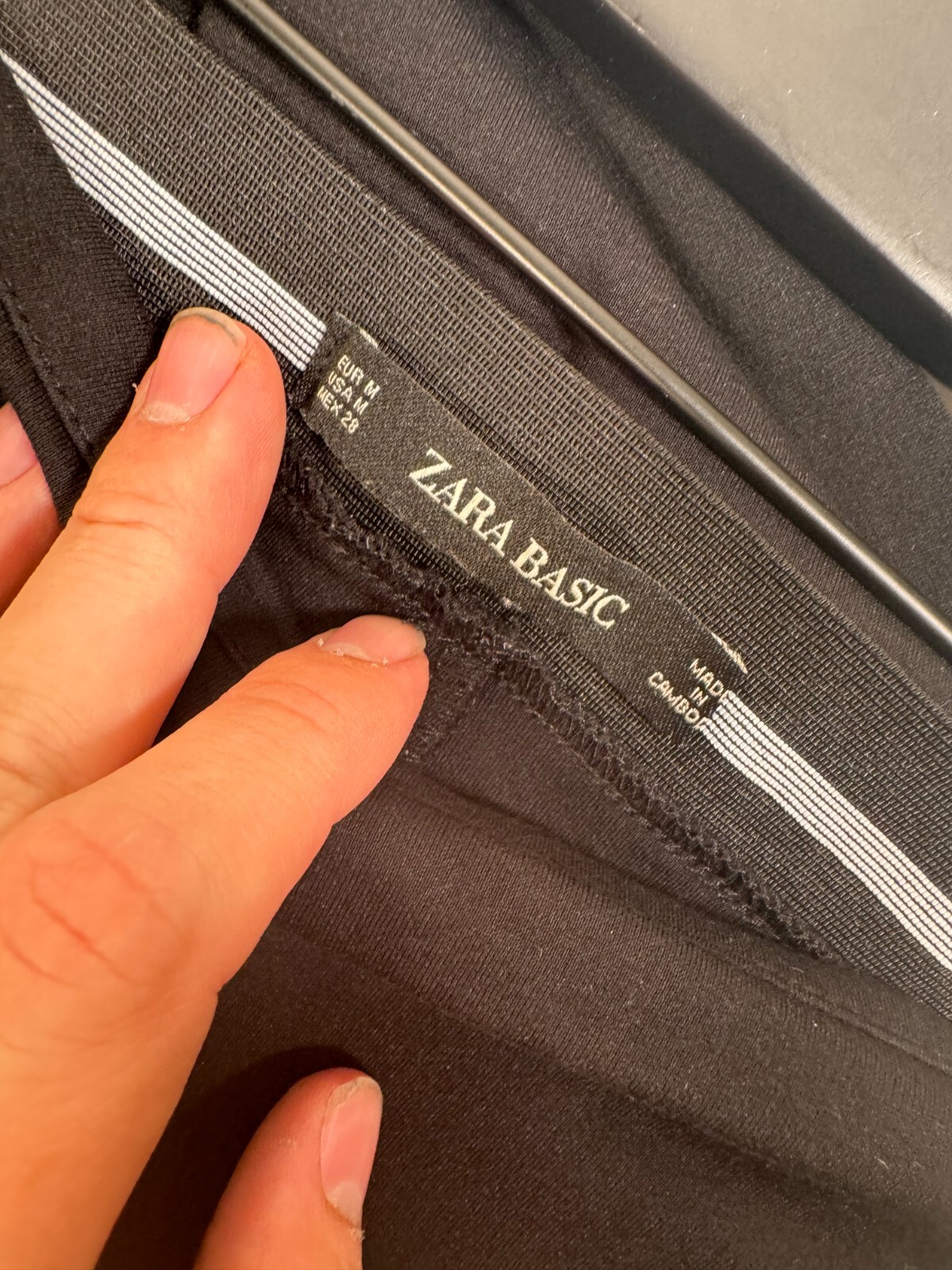 Zara Basic Women's Black Slim Fit Pants with Zip Pockets Size M Casual Everyday thumbnail 3