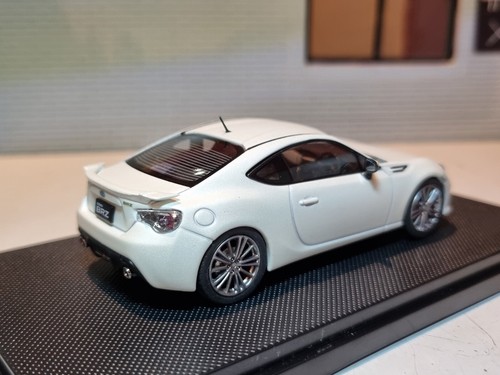 Subaru BRZ 1:43 Scale Model 2011 White Toyota GT86 Ebbro Diecast Car - Picture 8 of 14