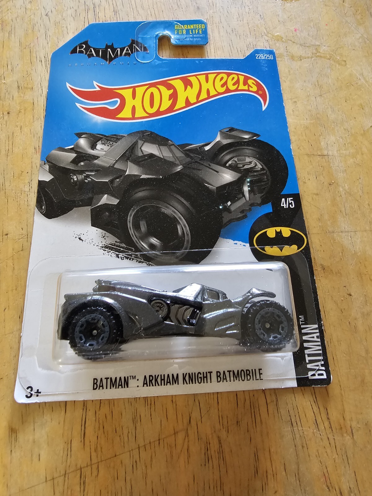 Hot Wheels Batman Arkham Knight Batmobile 4/5