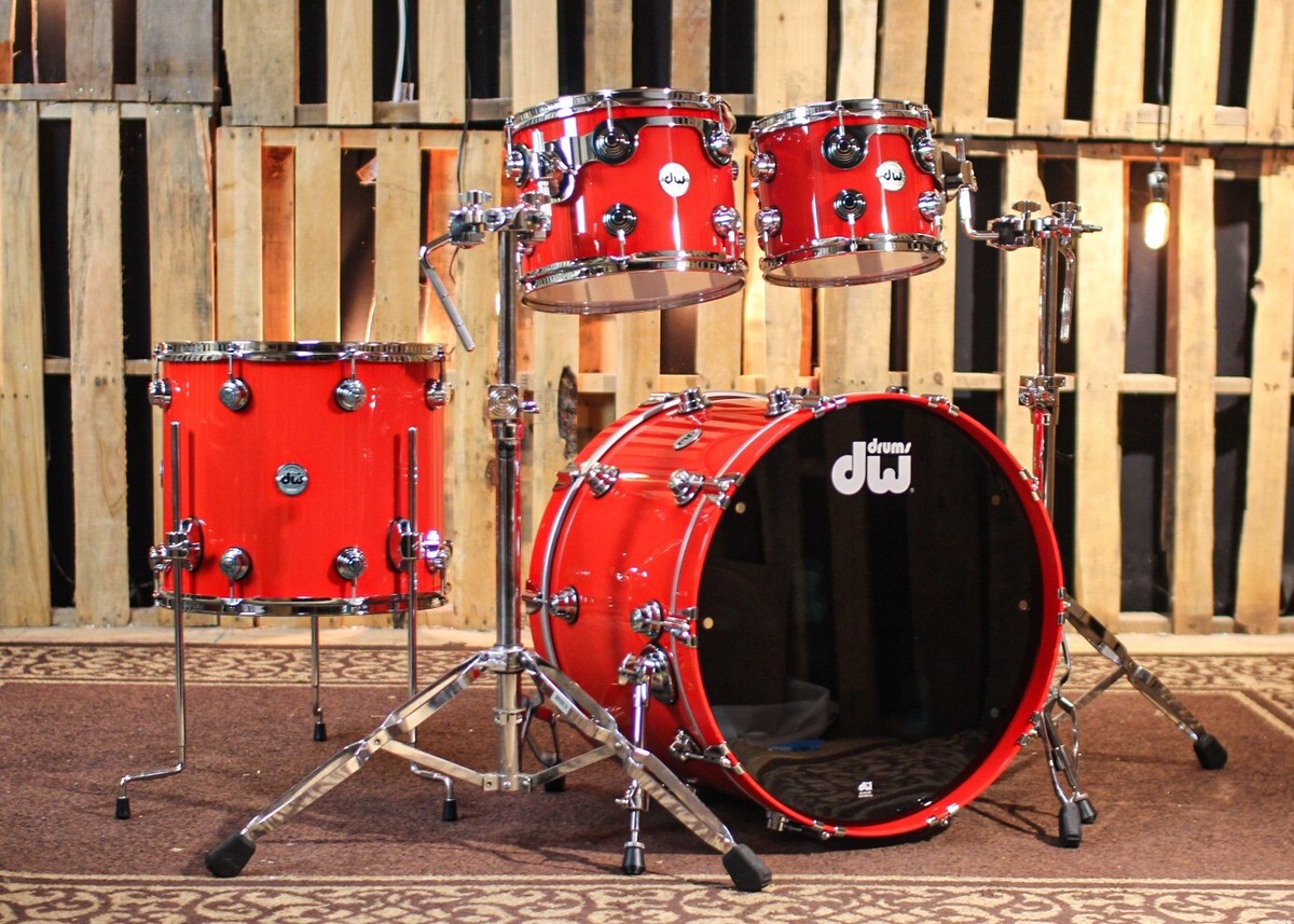 DW Collector's Maple 333 Solid Scarlet Red Drum Set - 22,10