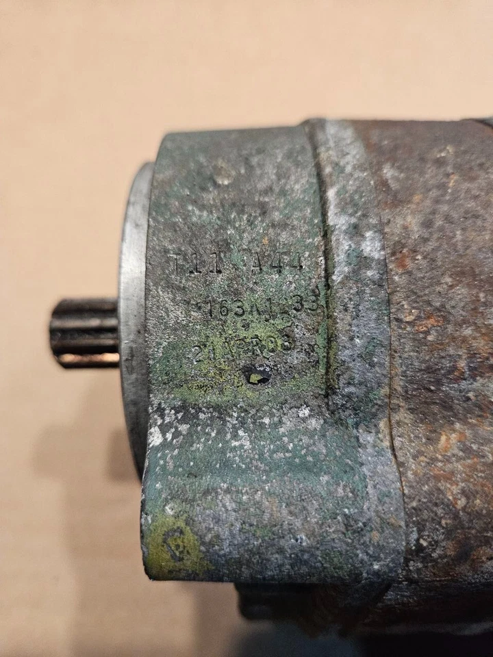 Bomba de dirección asistida Cat Caterpillar C10/C12 2003 OEM Foto 2 de 4