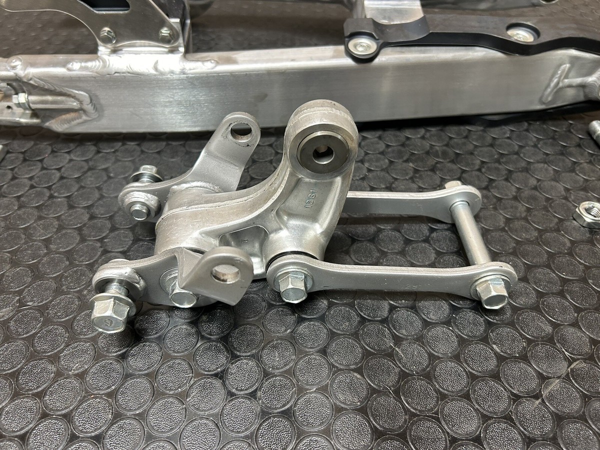 Koh→Boh 1 14-25 KAWASAKI KX85 OEM REAR SWINGARM SHOCK LINKAGE REAR ARM