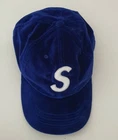 Casquette 6 panneaux velours logo FW20 Supreme S chapeau royal