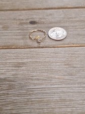 Gold Tone and Cubic Zirconia Stud Leaf Ring sz 6