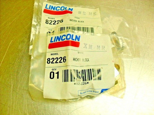 qty 4 - Lincoln (SKF) anchor block 82226 - 90 degree 1/8 npt Sealed Bag - Picture 3 of 4