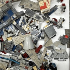 LEGO Star Wars: X-Wing Starfighter (9493) & Other Star Wars Sets MIXIED LOT LBS