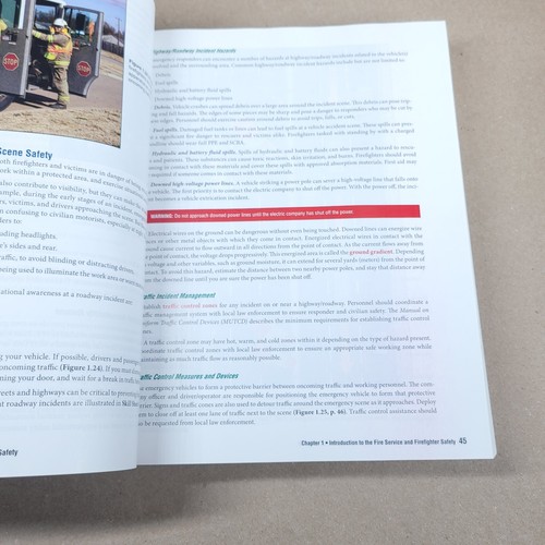 Essentials of Fire Fighting von IFSTA 7th Edition - Bild 7 von 8