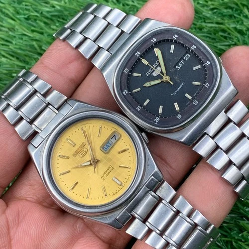 Lot of 2 Vintage Saiko 5 Automatic Japan-Made Men’s Watches – Fully Working