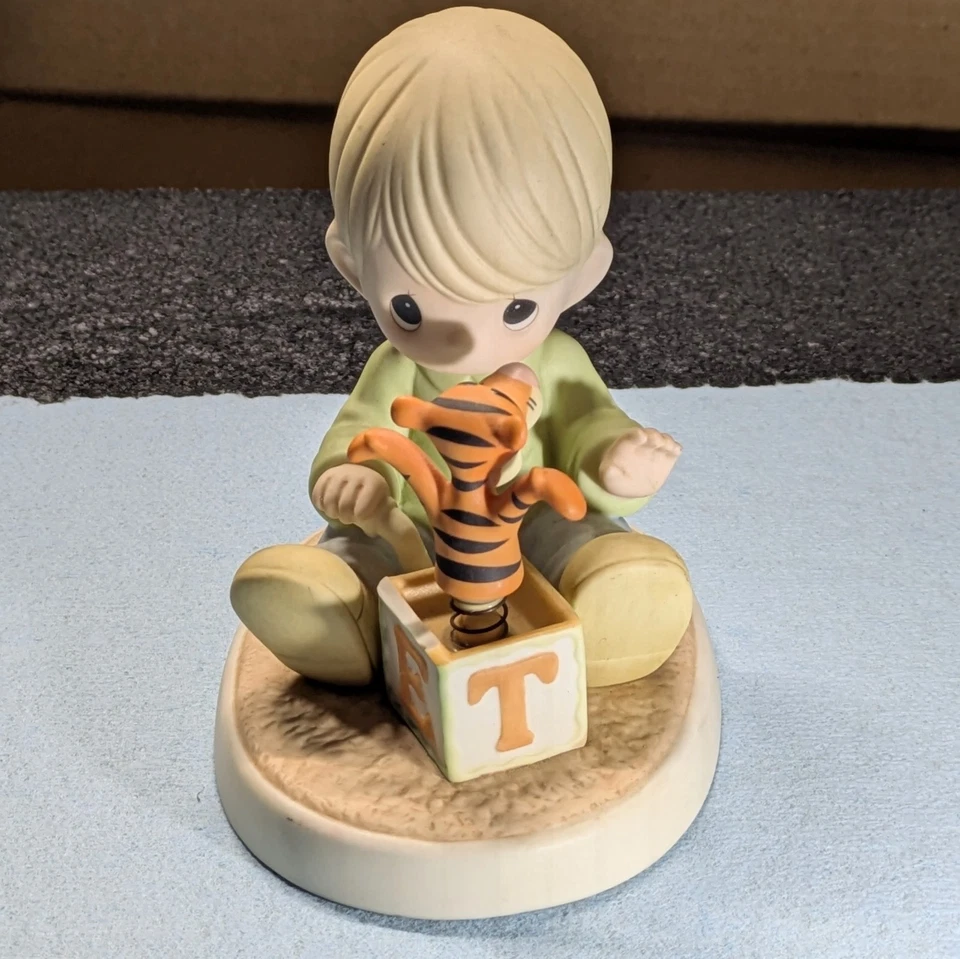 Figura Walt Disney The Wonderful Thing About Tiggers Precious Moments Foto 3 de 4