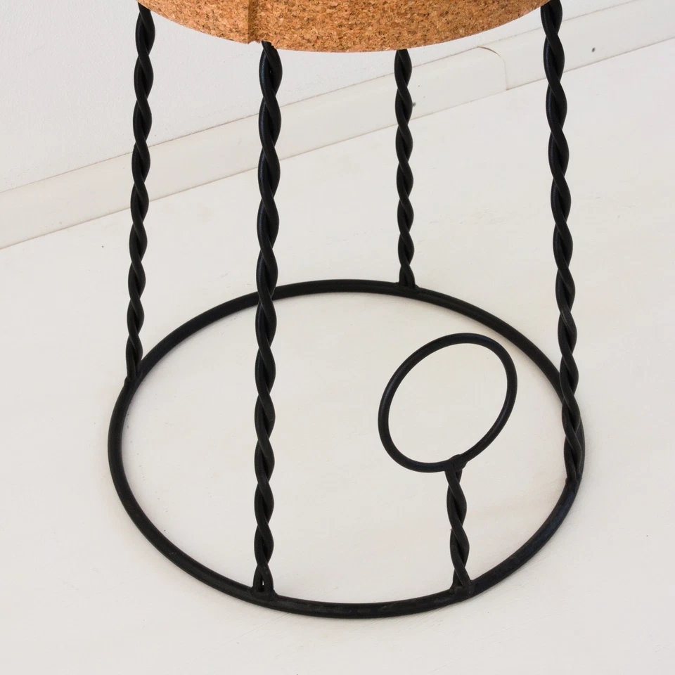 Hocker aus Kork und Metall Modell Agraffe - Bild 4 von 4