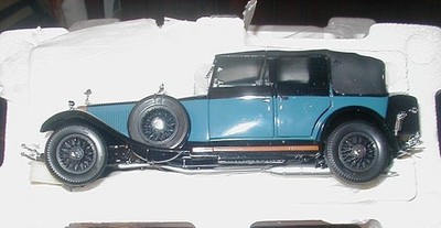 Franklin Mint 1/24 Scale - 1929 Rolls Royce Phantom 1 - Black/Blue