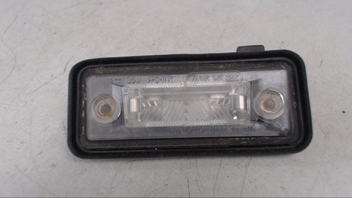 Kennzeichenleuchte Rechts 3B5943021E VW Touran 2.0 TDI DPF Bj 2008 1 T 2386842