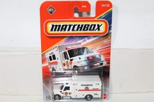 MATCHBOX #24 International Terrastar Ambulance "Matchbox EMS" Paramedic