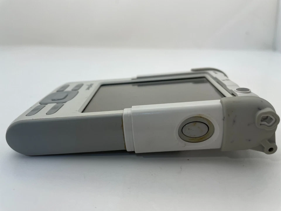 Socket Somo 650-M Mobile Handheld PC WiFi  WM 6.0 BT 8560-0004-BBA White Antibac - Image 3 of 4