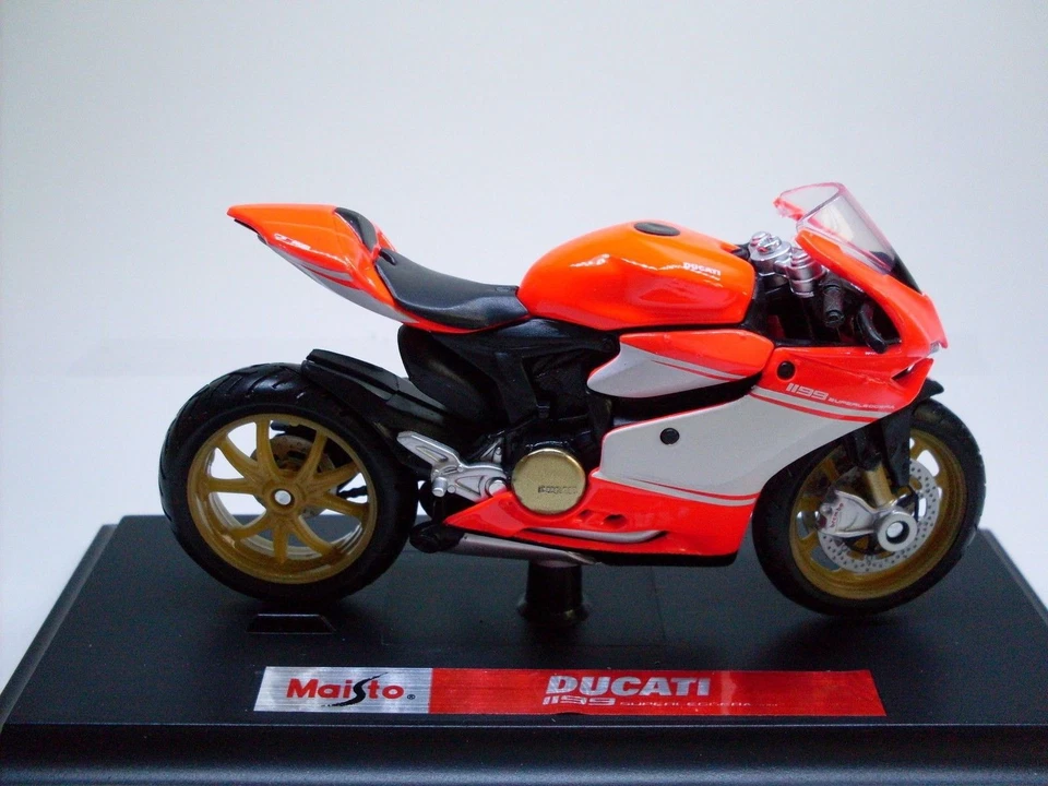 MAISTO 1:18 Ducati 1199 Superleggera MOTORCYCLE BIKE DIECAST MODEL NEW IN BOX - Image 2 of 4