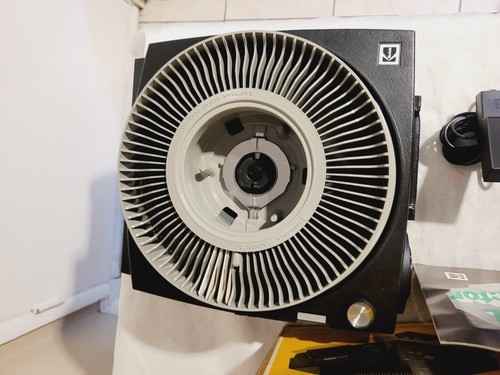 Professionally Rebuilt Kodak Carousel 650H Slide Projector Fully Functional - Picture 5 of 10