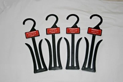 FOREVER 12 Triangle Display Retail Hook Hangers Pair of Slipper Shoe Random Sizes