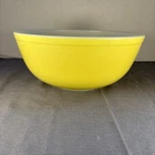 PYREX 404 Primary Color Mixing Bowl.  Yellow.
