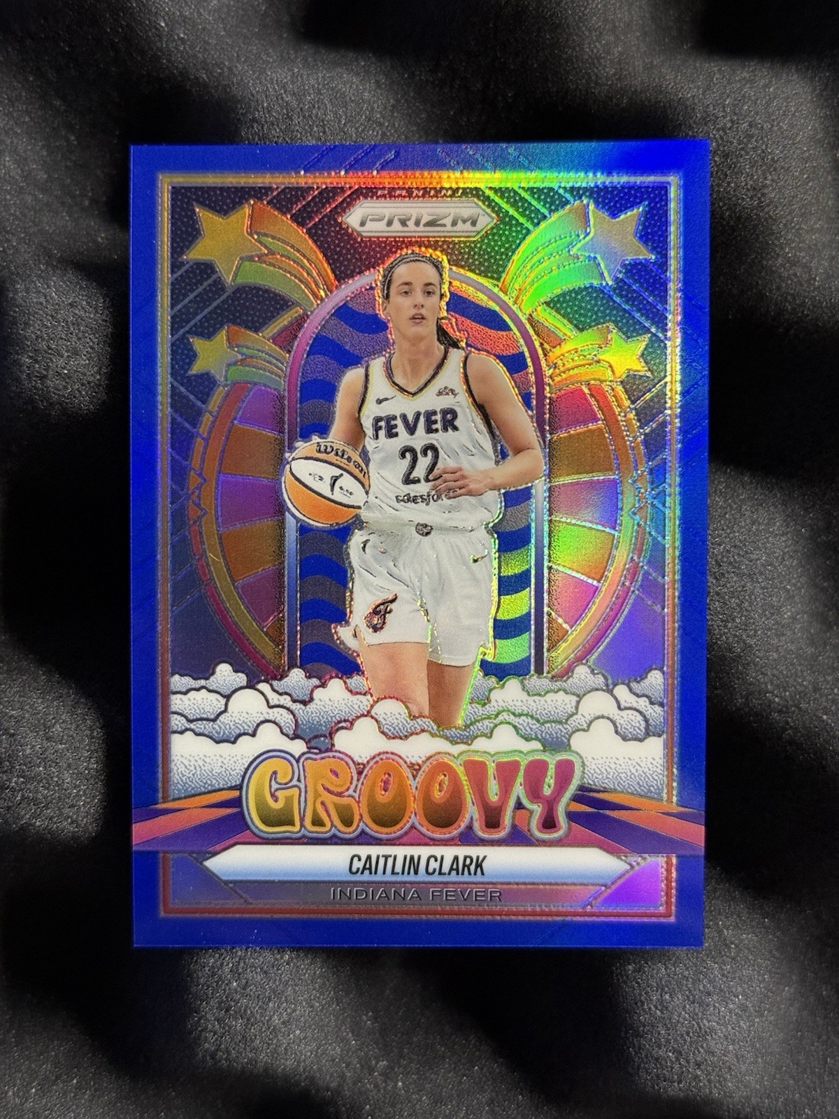 2025 Panini Prizm WNBA Groovy Caitlin Clark #10 Blue /49 Fever