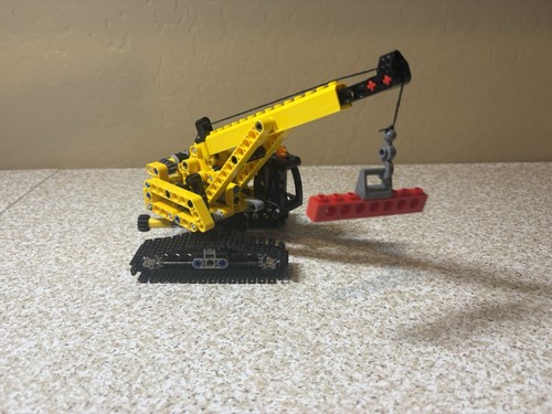 LEGO TECHNIC: Tracked Crane (9391)