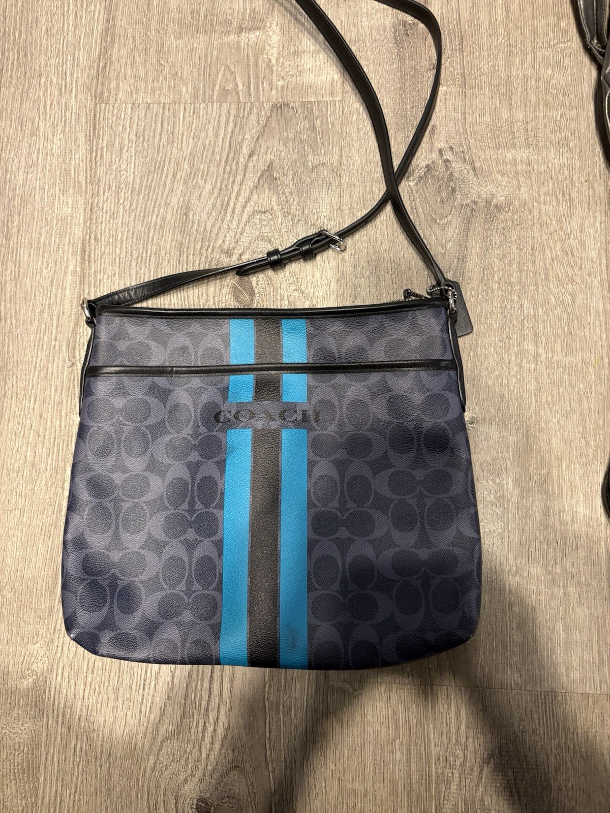 COACH Crossbody Shoulder Bag Stylish & Compact Carryall