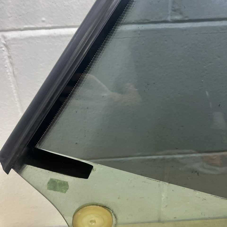 2007-2016 Volkswagen Eos Rear Quarter Window Glass Driver Left LH OEM - Image 2 of 4