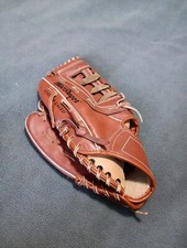 MacGregor Baseball Softball Glove / Left Hand Throw / 12" / Leather / BBBGVARR