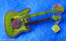 TOKYO BIRTHDAY ZODIAC LEO LION PENDANT DOUBLE FENDER GUITAR Hard Rock Cafe PIN