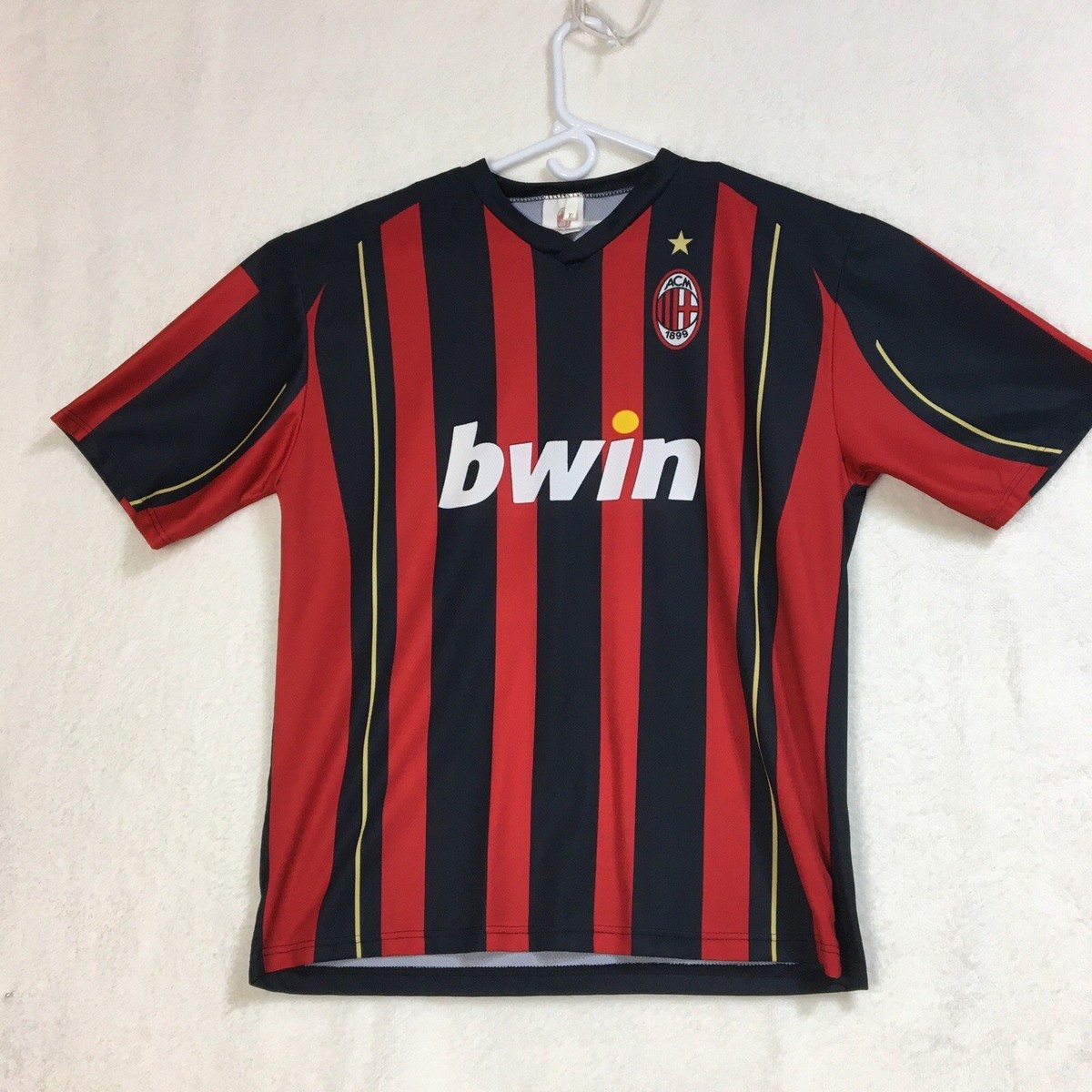 ACミラン KAKA 22 赤黒シャツ ACミラン KAKA 22 赤黒シャツ KAKA' #22 AC Milan Jersey 2006