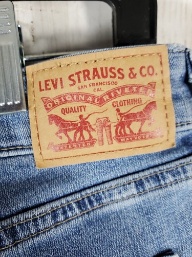 Women’s Sz 12 Nice! Levi’s Mid Rise Skinny Light Blue Denim Jeans - Picture 3 of 9