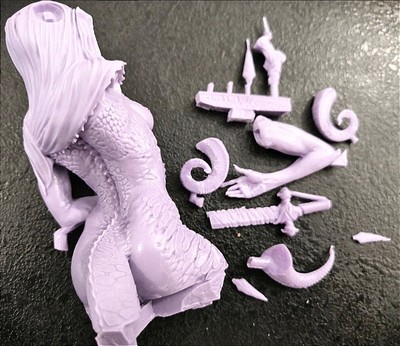 1/10 Scale Snake Women With Sword Bust Resin Fantasy Model Kit Unassembled