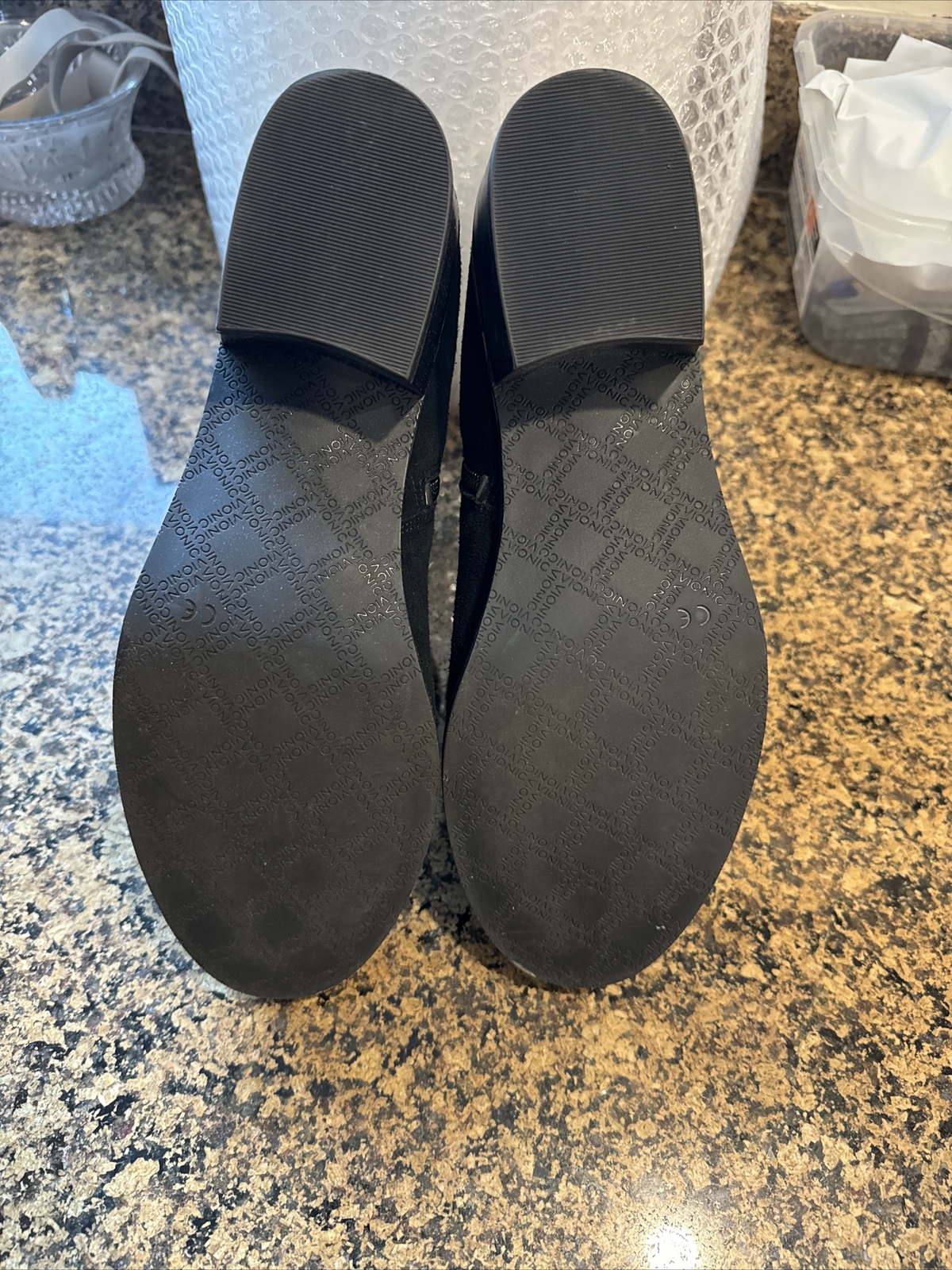 Vionic Labels Size 9 Boot - image 4