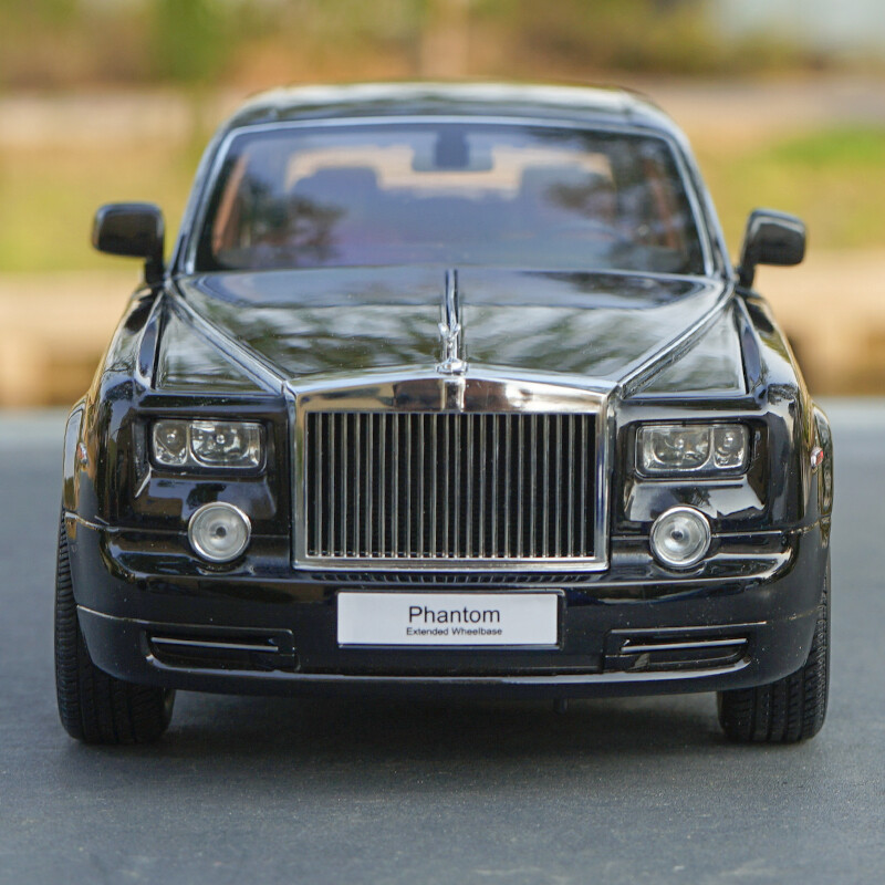 Rare Rolls-Royce PHANTOM VII Extended Wheelbase 1:18 Diecast Model