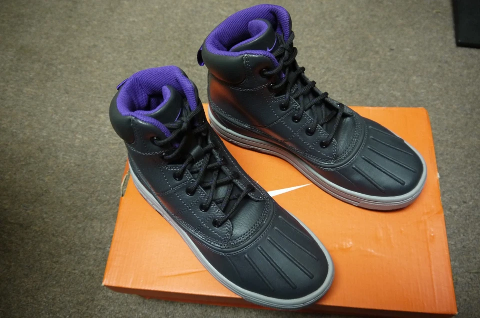 Niña Nike Woodside (GS) Botas EE. UU. Talla 5Y 37,5 EUR púrpura/gris/negro Foto 4 de 4